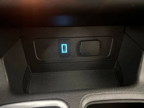 Used 2019 Ford Escape SEL AWD/4WD image 29