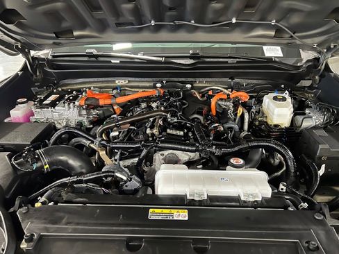 Certified 2025 Toyota Tacoma TRD Off-Road image 39