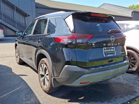 Certified 2023 Nissan Rogue SV w/ SV Premium B Package AWD/4WD image 3