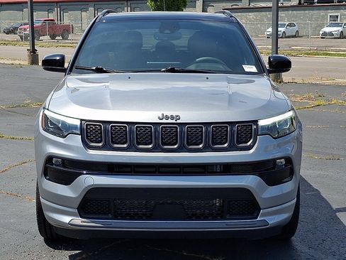 Used 2023 Jeep Compass High Altitude AWD/4WD image 2