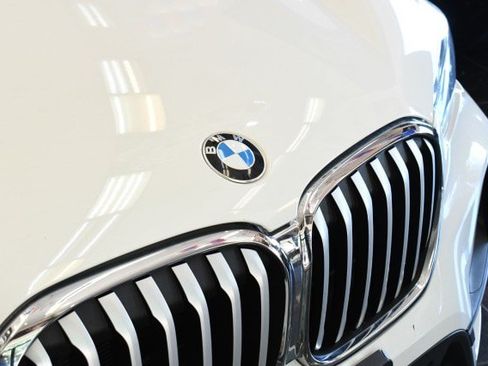 Used 2022 BMW X1 xDrive28i w/ Convenience Package AWD/4WD image 5