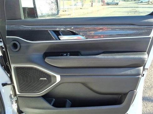 Used 2022 Jeep Wagoneer Series III image 20