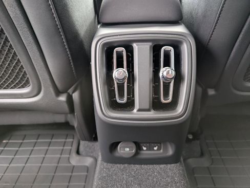 Used 2024 Volvo C40 P8 Recharge Ultimate w/ Protection Package Premier image 12