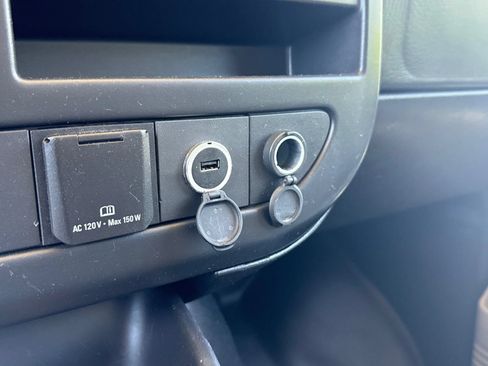 Used 2017 Chevrolet Express 2500 RWD image 26