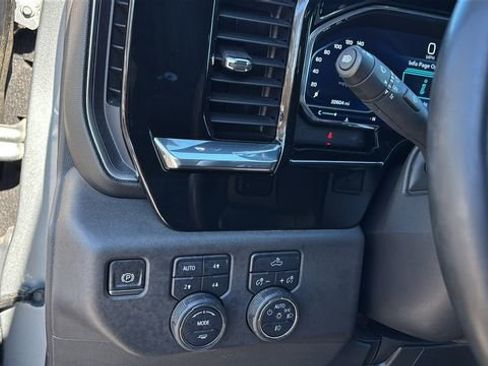 Used 2024 Chevrolet Silverado 1500 LT Trail Boss w/ Protection Package image 21