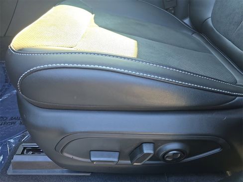 New 2025 Jeep Grand Cherokee L Altitude image 30