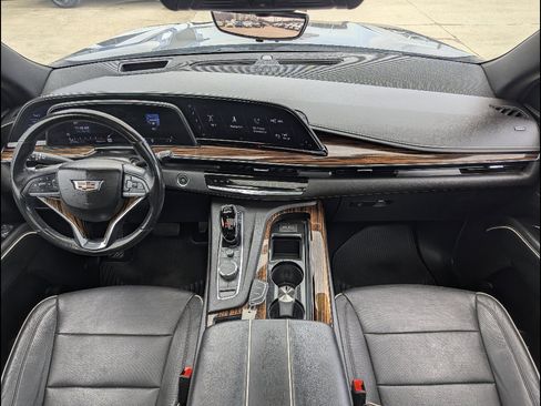 Used 2021 Cadillac Escalade ESV Premium Luxury w/ Driver Assist Tech Package image 26