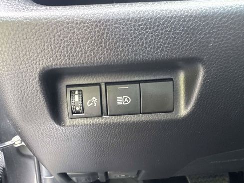 Certified 2021 Toyota RAV4 LE AWD/4WD image 16