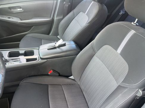 Used 2024 Nissan Sentra SV w/ All-Weather Package FWD image 9