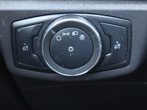 Used 2016 Ford Fusion SE image 28