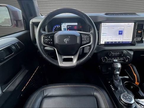 Used 2022 Ford Bronco Badlands AWD/4WD image 8