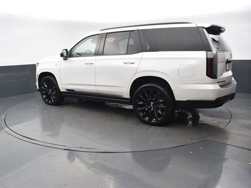 Certified 2025 Cadillac Escalade Sport Platinum image 4