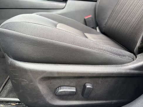 Used 2025 Nissan Altima 2.5 SV FWD image 27