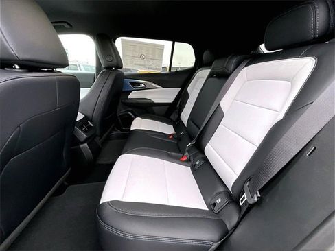 New 2026 Chevrolet Equinox EV LT image 13