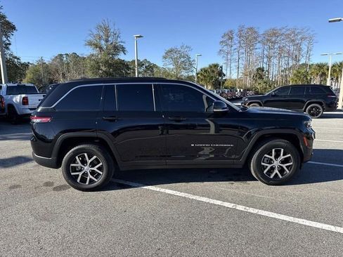 Used 2025 Jeep Grand Cherokee Limited w/ Trailer Tow Package image 2