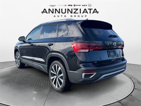 Used 2024 Volkswagen Taos SE image 3