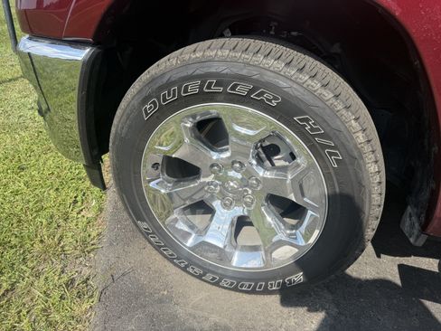 Used 2025 RAM 1500 Big Horn AWD/4WD image 6