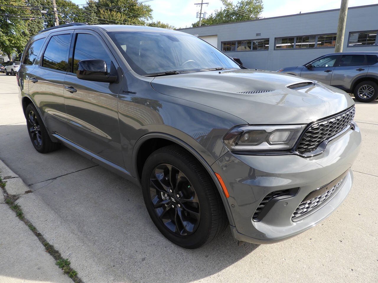 Used 2025 Dodge Durango R/T w/ Blacktop Package AWD/4WD image 10