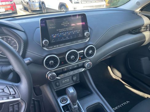 Used 2025 Nissan Sentra SV image 18