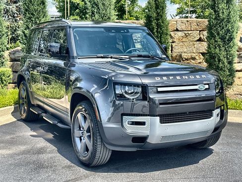 Used 2025 Land Rover Defender 110 S image 7