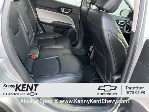 Used 2022 Jeep Compass Limited image 10