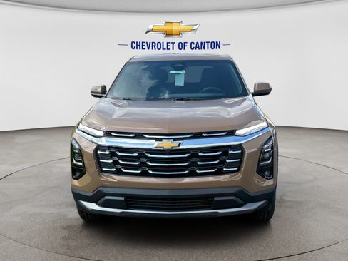 New 2027 Chevrolet Equinox LT w/ Convenience Package II FWD image 2