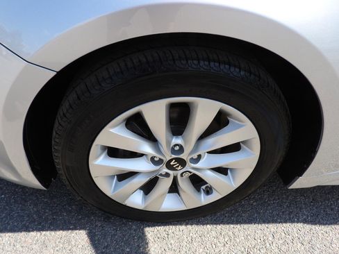 Used 2018 Kia Optima EX w/ Premium Package FWD image 15