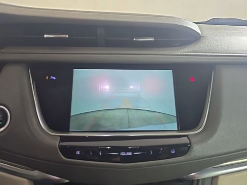 Used 2018 Cadillac XT5 Luxury w/ Driver Awareness Package image 10