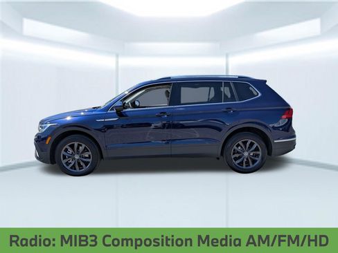 Used 2022 Volkswagen Tiguan SE FWD image 2