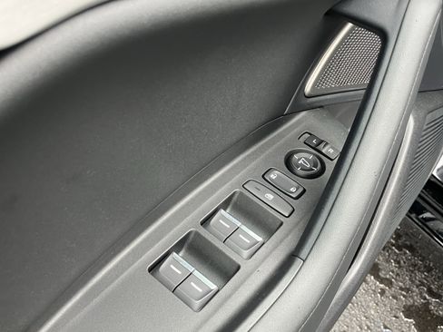 Used 2025 Acura TLX w/ Technology Package image 15