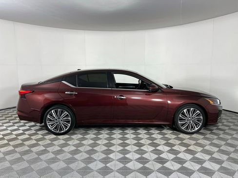 Used 2024 Nissan Altima 2.5 SL image 3