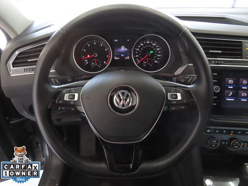 Used 2019 Volkswagen Tiguan SE image 17