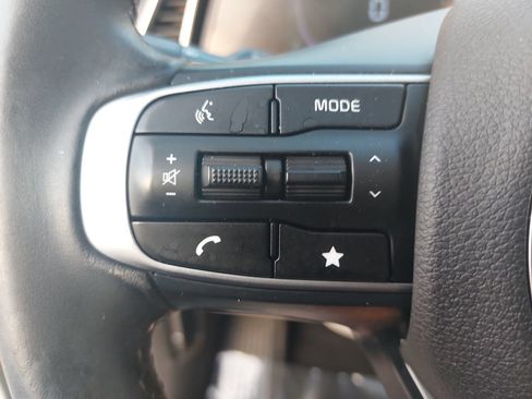 Used 2024 Kia Sportage EX FWD image 16