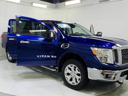 Used 2017 Nissan Titan SV RWD image 29