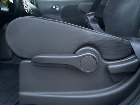 Used 2011 Nissan Cube 1.8 S w/ Interior Illumination Pkg image 16