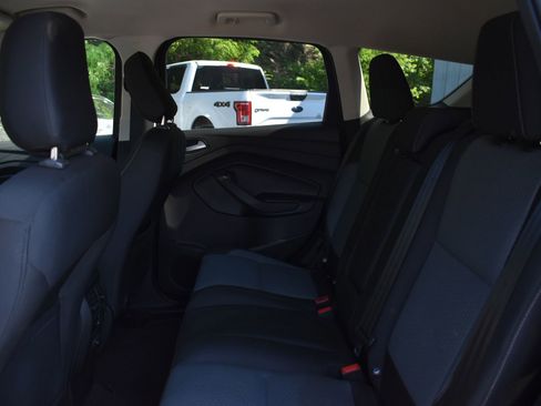 Used 2018 Ford Escape SE w/ SE Sync 3 Package AWD/4WD image 12