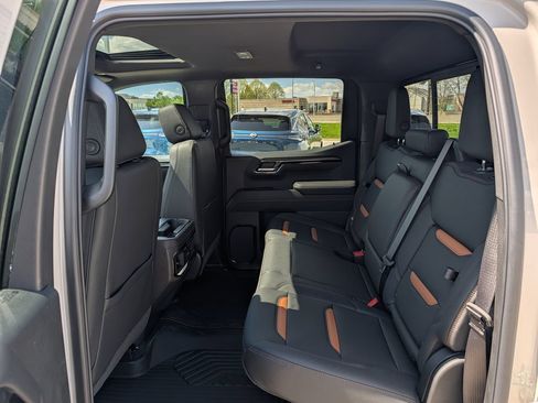 New 2026 GMC Sierra 1500 AT4 AWD/4WD image 7