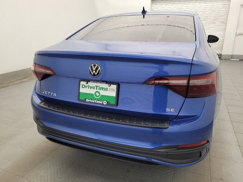 Used 2023 Volkswagen Jetta SE FWD image 6
