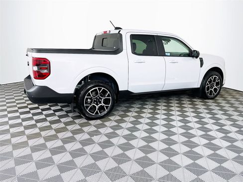 Used 2025 Ford Maverick Lariat w/ 4K Tow Package AWD/4WD image 10