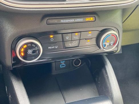 Used 2022 Ford Escape SE AWD/4WD image 26