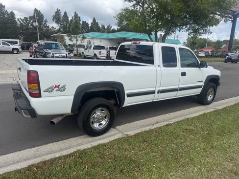 Used 2002 Chevrolet Silverado 2500 LS w/ Off-Road Skid Plate Pkg AWD/4WD image 4