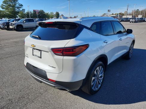 Certified 2023 Chevrolet Blazer Premier image 3