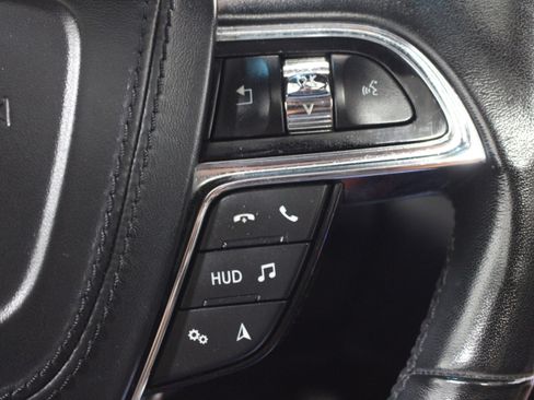 Used 2019 Lincoln Continental Reserve w/ Rear Seat Package FWD image 12