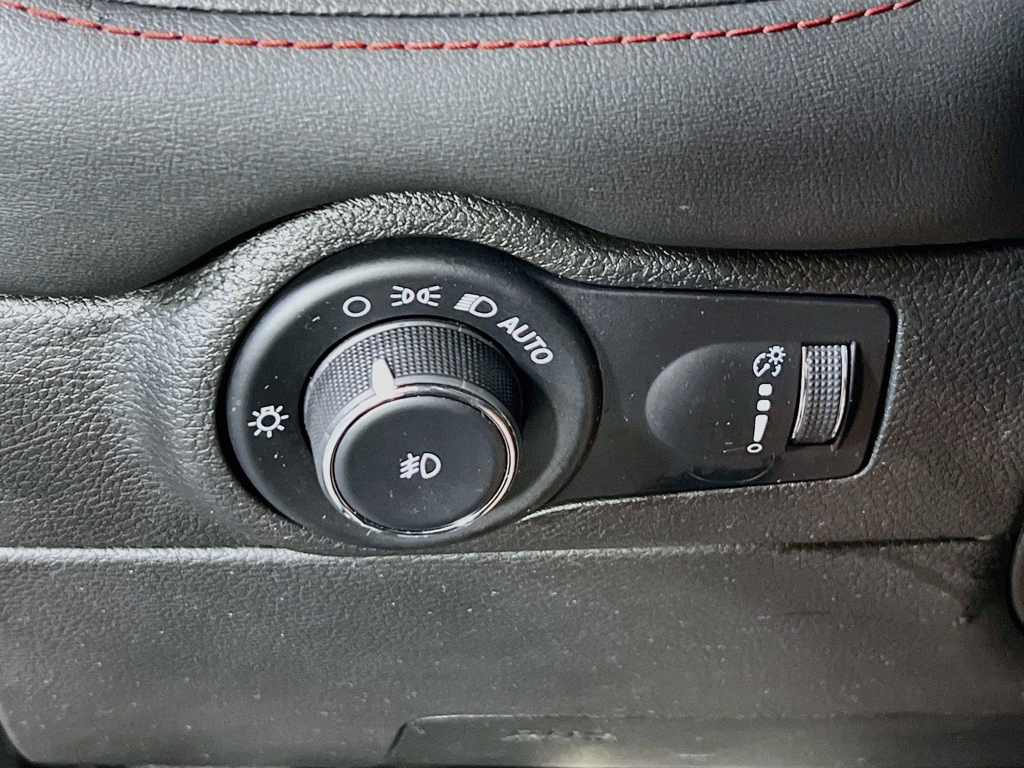 Used 2023 Dodge Durango R/T AWD/4WD image 10