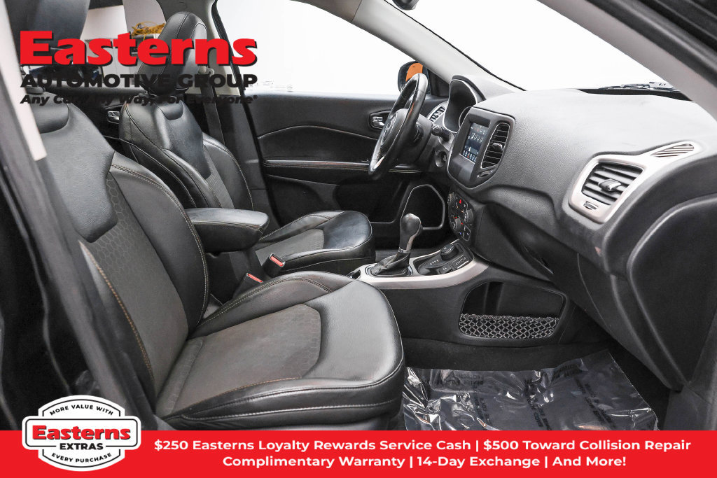 Used 2018 Jeep Compass Latitude w/ Popular Equipment Group AWD/4WD image 26