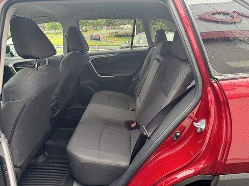 Certified 2023 Toyota RAV4 LE FWD image 9