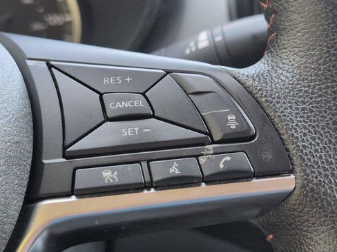 Used 2024 Nissan Versa SR FWD image 28