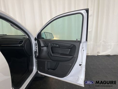 Used 2016 Chevrolet Traverse LT w/ Traveler's Package FWD image 19