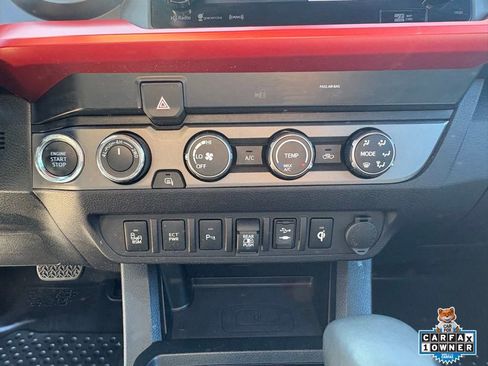 Used 2019 Toyota Tacoma TRD Sport w/ Technology Package image 18