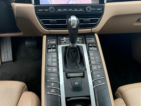 Used 2021 Porsche Macan S AWD/4WD image 19